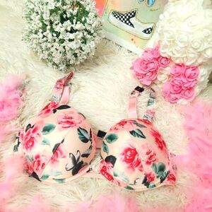 32 C Victoria's Secret floral push up bling bra NWT